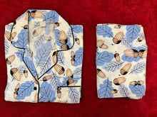 Load image into Gallery viewer, Autumn Breeze