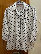 Load image into Gallery viewer, White Black Polka