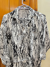 Load image into Gallery viewer, Black Abstract