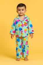 Load image into Gallery viewer, Love Bear
