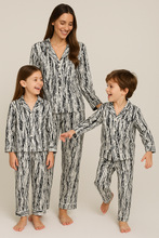 Load image into Gallery viewer, Black Abstract
